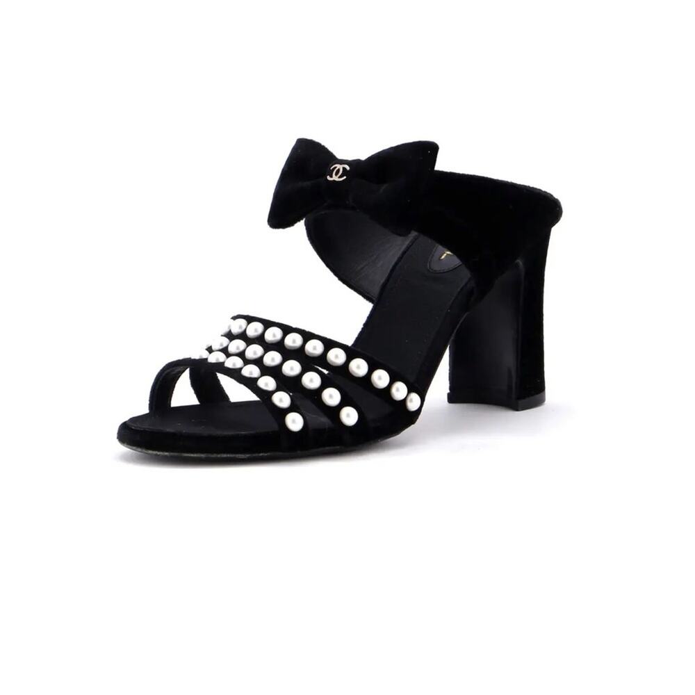 CHANEL Black Pearl Embellished Bow Women's Sandals 38.5 - Picture 3 of 14